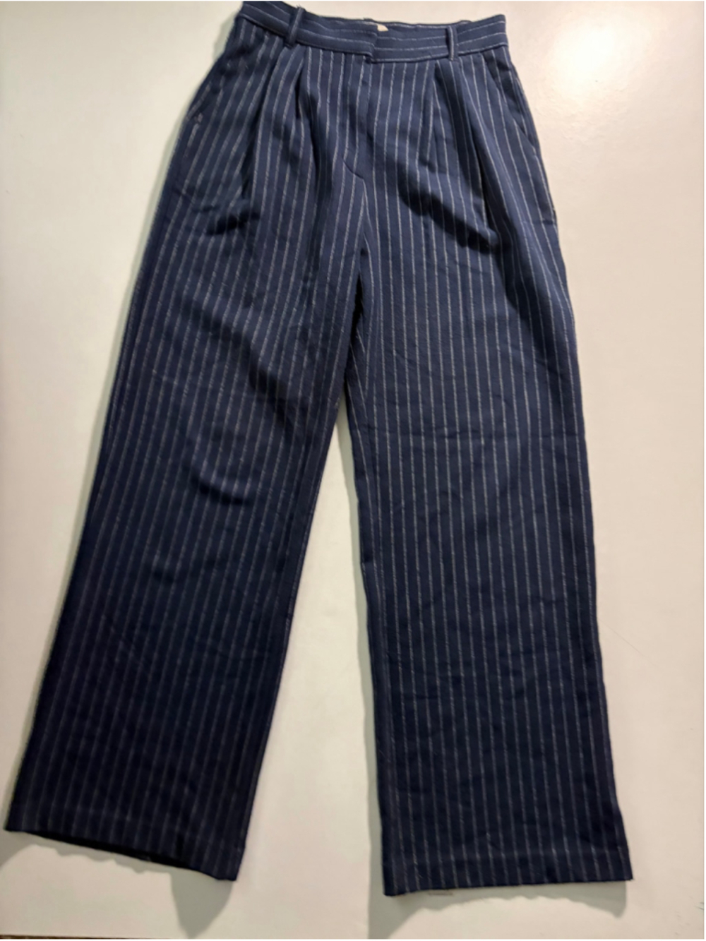 Women's Abercrombie & Fitch Pinstripe Wide Leg Trousers Navy Size S
422 - Picture 2 of 8